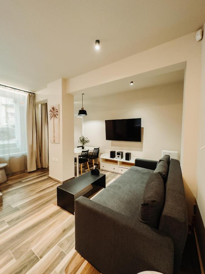 Blackhaus Family And Friends Deluxe Apartment テッサロニキ エクステリア 写真